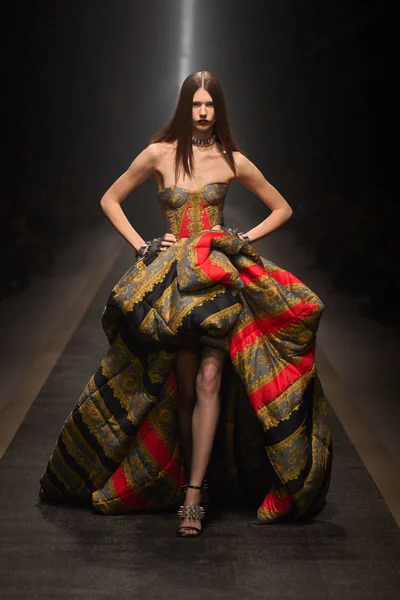 Look 3